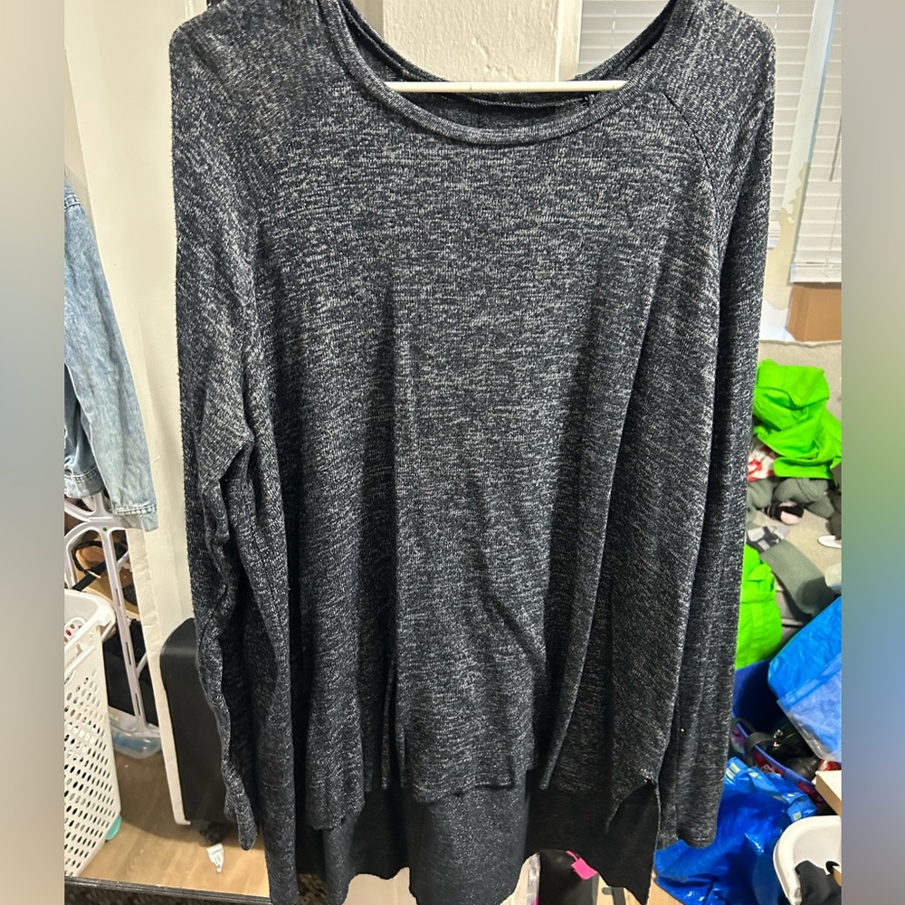 American Eagle Plush Gray Long Sleeve Tee